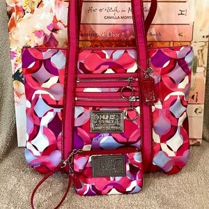 Coach Y2K Poppy Kaleidoscope Shoulder Bag Tote with Matching Wristlet Set